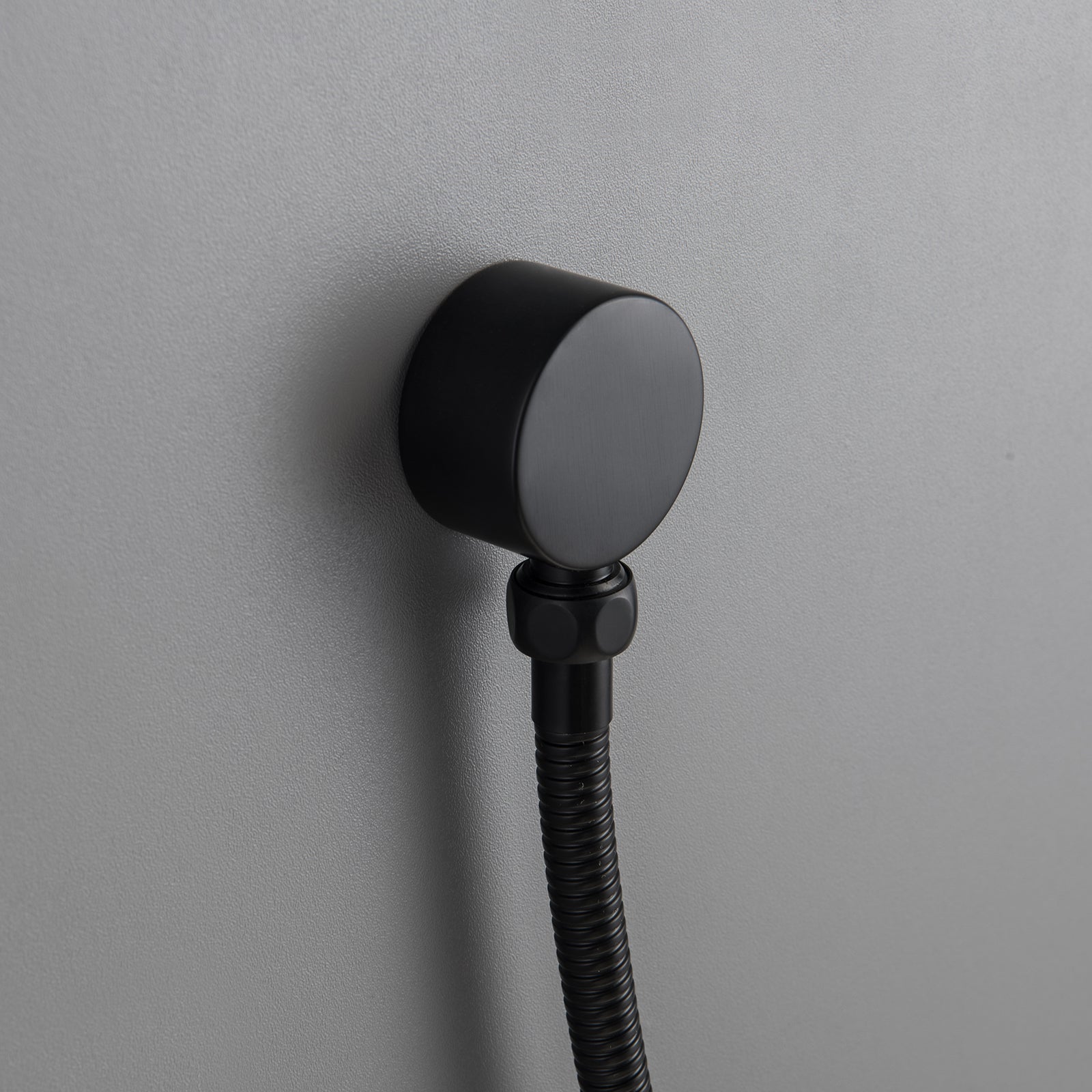 Discover the XYlivingstore Matte Black Concealed Shower System – a sleek, modern upgrade for your bathroom that combines minimalist design with exceptional functionality.