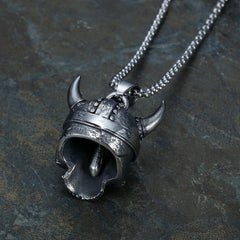 Vleee Classic Domineering Gothic Punk Style: Fashionable Skull Pendant Necklace, a Trendy Choice for Men.
