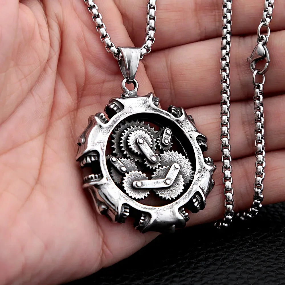 Vleee Steampunk Skull Pendant: Punk Hip Hop Stainless Steel Necklace for Men with Skull Rider Vibe.