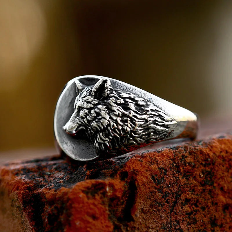 Vleee Special Design Vintage Animal Jewelry: Viking Stainless Steel Wolf Head Ring for Men.