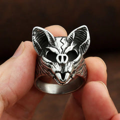 Vleee Gothic Rider Bat Skull Ring: Retro Stainless Steel, Unisex Animal Skeleton Design for Men and Women.