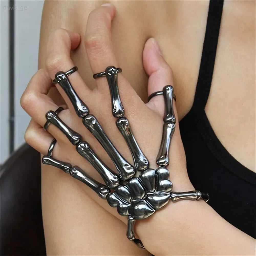 Vleee New and Unique Punk Skull Hand Bone Multi-Functional Five-Finger Ring Bracelet: Adjustable Single Chain Bracelet.