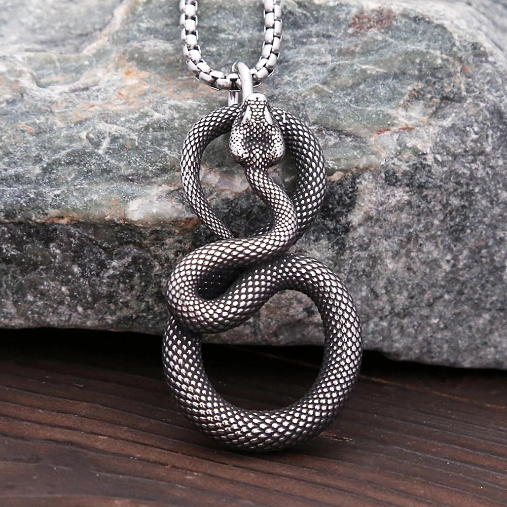 Vleee Vintage Stainless Steel Snake Pendant: Stylish Gothic Animal Necklace for Men and Women.