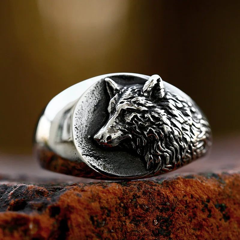 Vleee Special Design Vintage Animal Jewelry: Viking Stainless Steel Wolf Head Ring for Men.